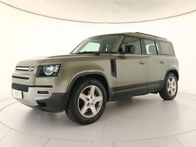 Usata Land Rover Defender SE 200 CV (147 kW) 2022 Verde Station wagon