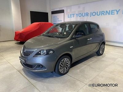 Usata Lancia Ypsilon Gold 69 CV (50 kW) 2021 Grigio Utilitaria