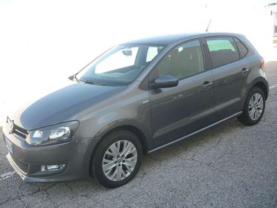 Usata VW Polo Comfortline 90 CV (66 kW) 2013 Grigio Utilitaria