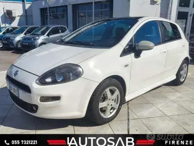 Gebraucht Fiat Punto 77 PS (56 kW) 2014 Weiß Kleinwagen