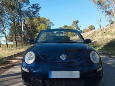 Usata VW New Beetle 105 CV (77 kW) 2006 Blu/azzurro Utilitaria