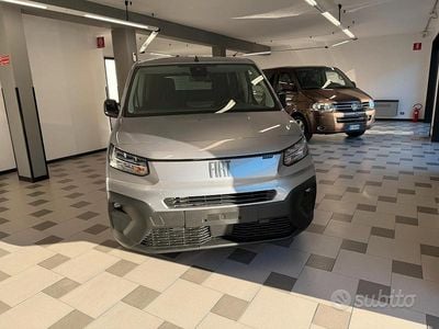 Nuova Fiat Doblò 131 CV (96 kW) 2025 Grigio Monovolume