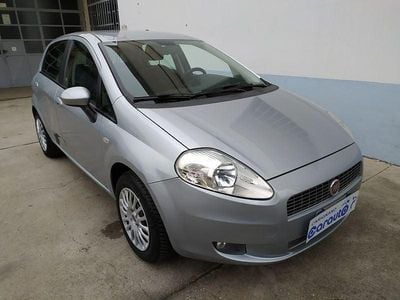 Usata Fiat Grande Punto Dynamic 77 CV (56 kW) 2009 Grigio Utilitaria