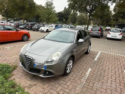 Usata Alfa Romeo Giulietta 120 CV (88 kW) 2011 Grigio Utilitaria