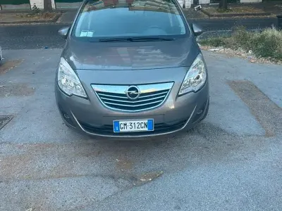 Usata Opel Meriva 95 CV (69 kW) 2012 Marrone Monovolume