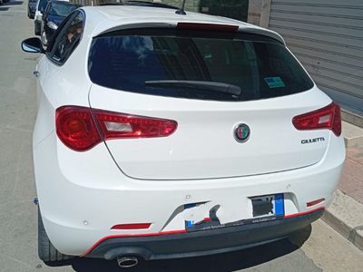 Usata Alfa Romeo Giulietta Super 120 CV (88 kW) 2019 Bianco Utilitaria