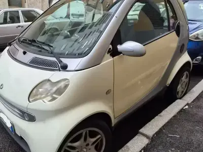 Usata Smart ForTwo Coupé 61 CV (44 kW) 2005 Bianco Coupé