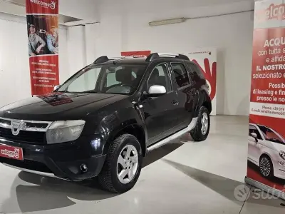Usata Dacia Duster Lauréate 110 CV (80 kW) 2011 Nero SUV