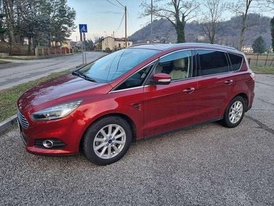Usata Ford S-MAX Titanium 179 CV (131 kW) 2016 Monovolume