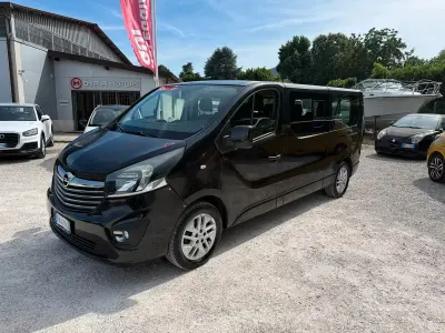 Usata Opel Vivaro S 120 CV (88 kW) 2017 Nero Monovolume