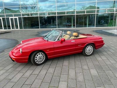 Usata Alfa Romeo Spider 128 CV (94 kW) 1991 Rosso Cabrio