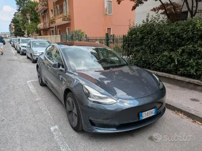 Usata Tesla Model 3 Long Range AWD 152 kW (208 CV) 2019 Berlina