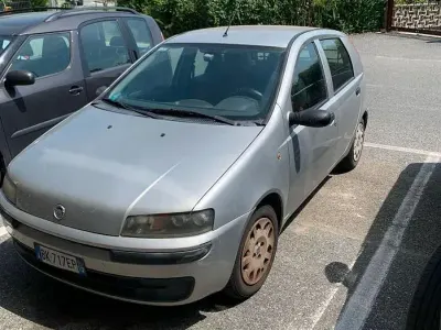 Usata Fiat Punto 60 CV (44 kW) 2001 Grigio Utilitaria