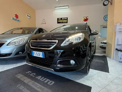 Usata Peugeot 2008 Allure 110 CV (80 kW) 2015 Nero SUV