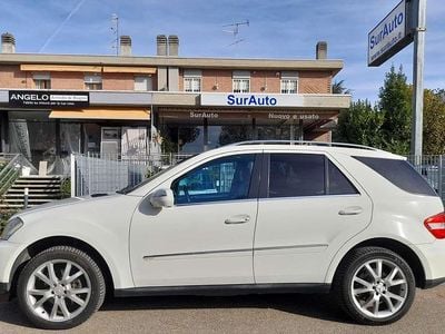 Usata Mercedes ML320 224 CV (164 kW) 2009 Bianco SUV