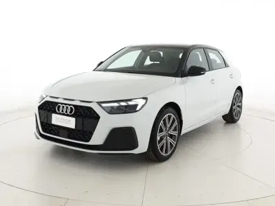 Usata Audi A1 Sportback Business 116 CV (85 kW) 2025 Bianco ghiacciaio metallizzato nero mito metallizzato Utilitaria