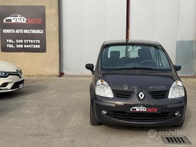 Usata Renault Modus Luxe 75 CV (55 kW) 2006 Nero Monovolume