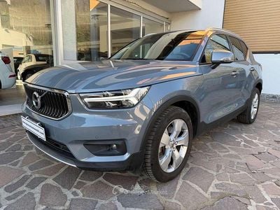 Usata Volvo XC40 Momentum 197 CV (144 kW) 2021 Thunder grey SUV