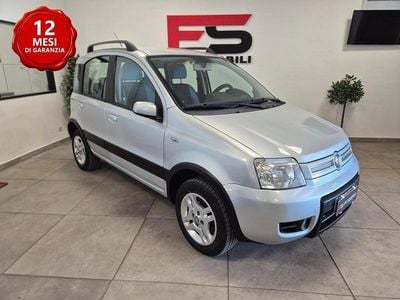 Usata Fiat Panda Climbing 60 CV (44 kW) 2009 Argento Utilitaria