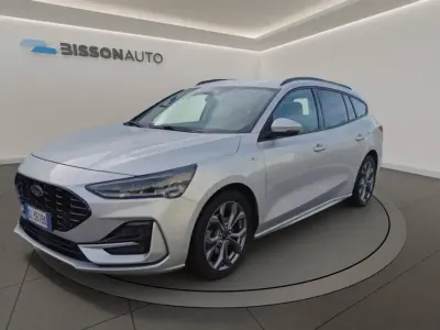 Usata Ford Focus ST-Line X 125 CV (91 kW) 2022 Polvere di luna Station wagon