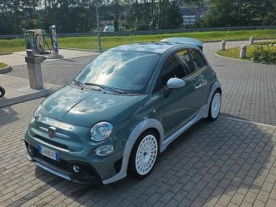 Usata Abarth 695 179 CV (131 kW) 2022 Verde Utilitaria