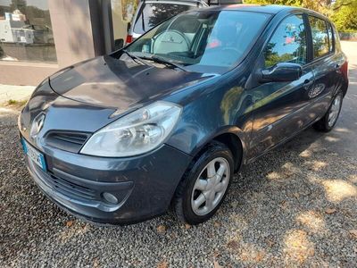 usata Renault Clio 1.2 16V 5 porte Confort OK NEOPATENTATI