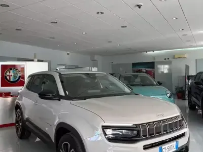 Usata Jeep Avenger Summit 101 CV (74 kW) 2025 Grigio SUV