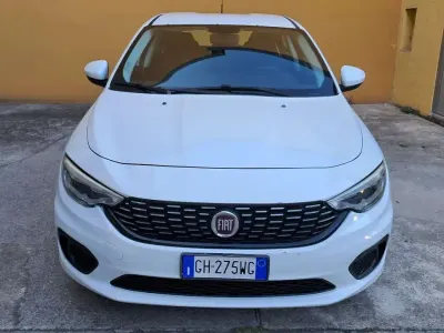 Usata Fiat Tipo Easy 95 CV (69 kW) 2018 Berlina