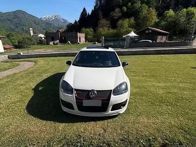 Usado VW Golf V GTI 200 CV (147 kW) 2007 Blanco Berlina