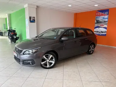 Usata Peugeot 308 Allure 120 CV (88 kW) 2018 Grigio Station wagon