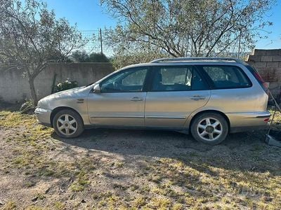 Usata Fiat Marea 101 CV (74 kW) 2000 Grigio Station wagon