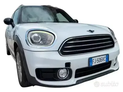 Usata Mini Cooper D Countryman Business 150 CV (110 kW) 2017 Bianco SUV