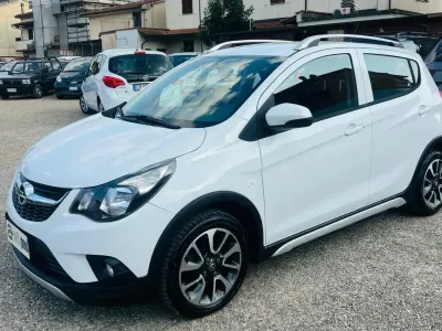 Usata Opel Karl Rocks 73 CV (53 kW) 2019 Bianco Utilitaria