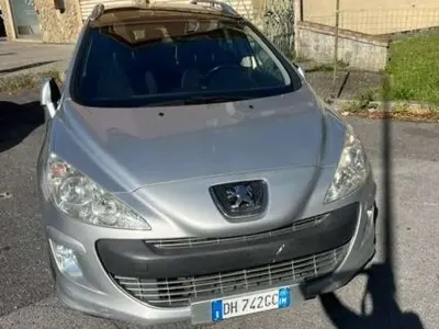 Usata Peugeot 308 Premium 109 CV (80 kW) 2008 Argento Station wagon