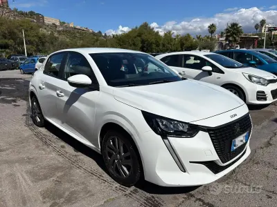 Usata Peugeot 208 Active 102 CV (75 kW) 2022 Bianco Utilitaria