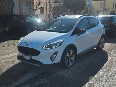 Usata Ford Fiesta Active 86 CV (63 kW) 2019 Bianco Utilitaria