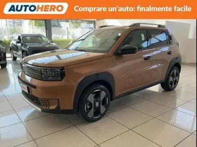 Usata Fiat Grande Panda La Prima 52 kW (72 CV) 2025 Oro Utilitaria