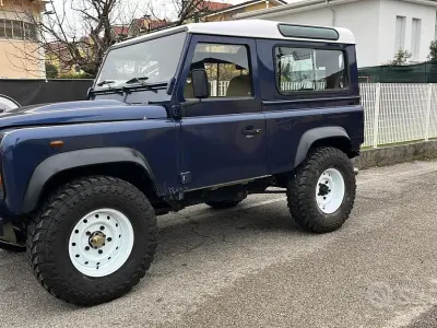 Usata Land Rover Defender 122 CV (89 kW) 2008 Station wagon