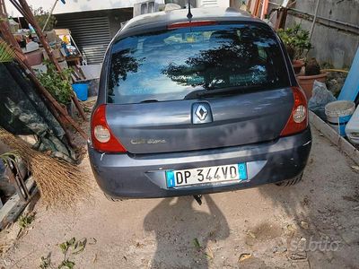 Usata Renault Clio II 58 CV (42 kW) 2008 Grigio Utilitaria