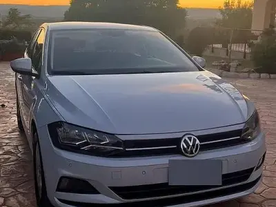 Usata VW Polo 80 CV (58 kW) 2020 Grigio Utilitaria