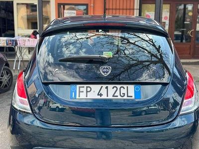 Usata Lancia Ypsilon 69 CV (50 kW) 2018 Blu/azzurro Utilitaria
