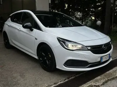 Usata Opel Astra Dynamic 136 CV (100 kW) 2019 Berlina