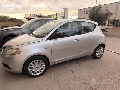 Usata Lancia Ypsilon 69 CV (50 kW) 2011 Grigio Utilitaria