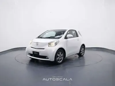 Usata Toyota iQ 68 CV (50 kW) 2009 Bianco Utilitaria