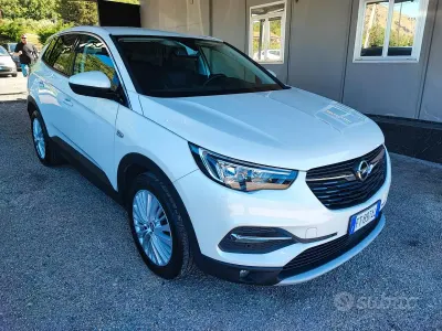 Usata Opel Grandland X Ultimate 131 CV (96 kW) 2018 Bianco SUV
