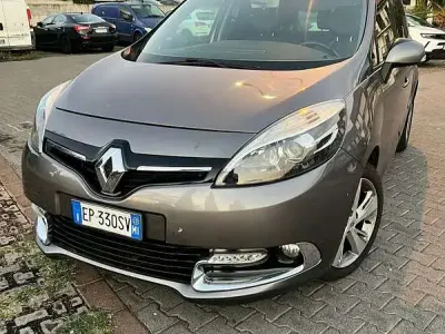 Usata Renault Scénic III 131 CV (96 kW) 2013 Monovolume