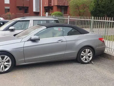 Usata Mercedes E200 Avantgarde 184 CV (135 kW) 2013 Argento Cabrio