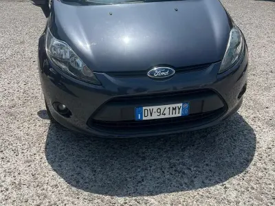 Usata Ford Fiesta Titanium 82 CV (60 kW) 2009 Nero Berlina