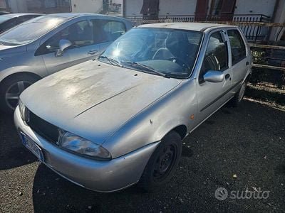 Usata Ford Fiesta 1999 Grigio Utilitaria