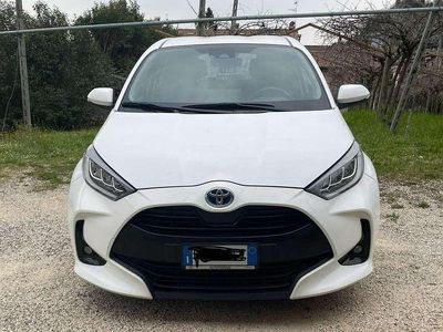 Usata Toyota Yaris Hybrid Trend 92 CV (67 kW) 2023 Bianco Berlina